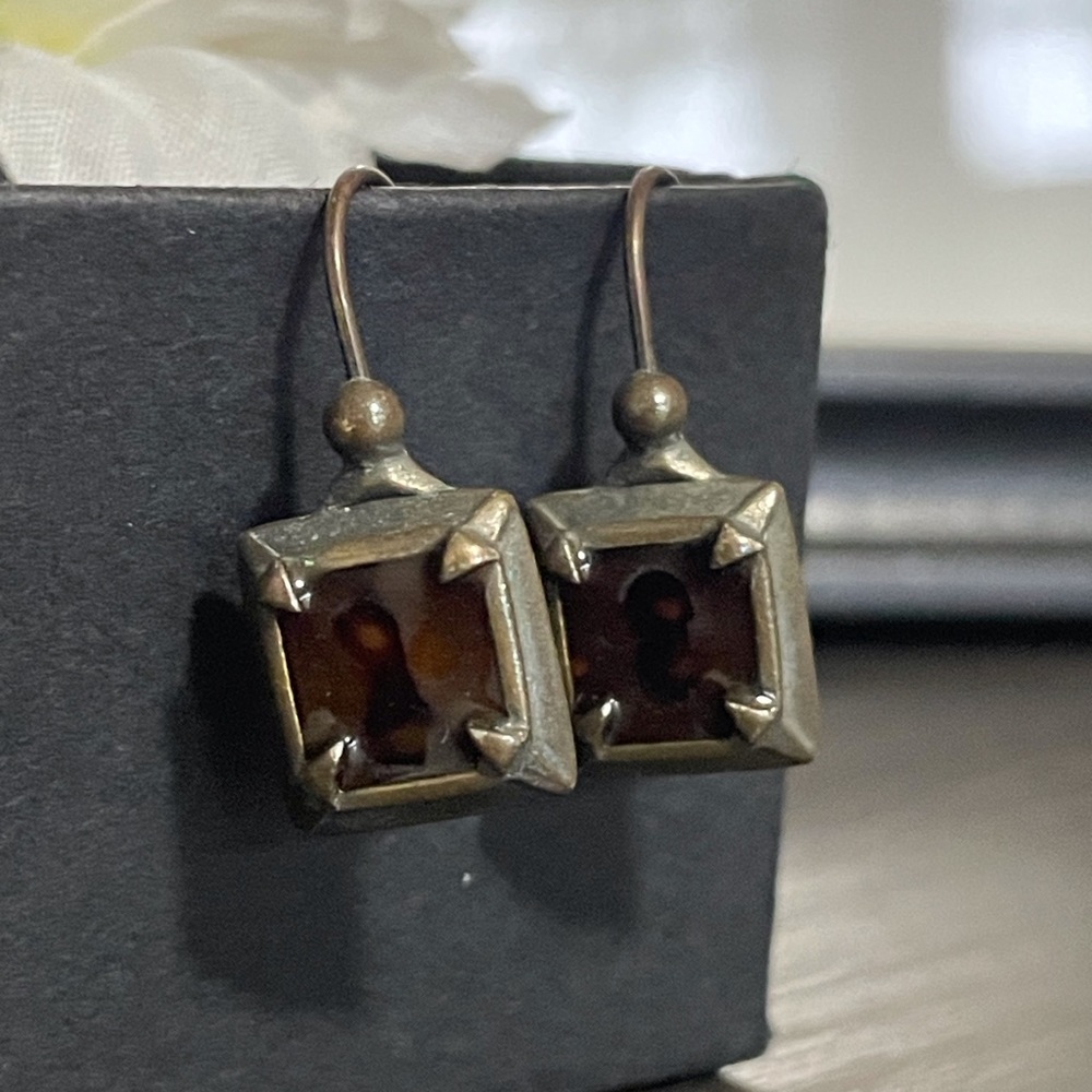 💎 Vintage Kerissa Leverback Earrings
